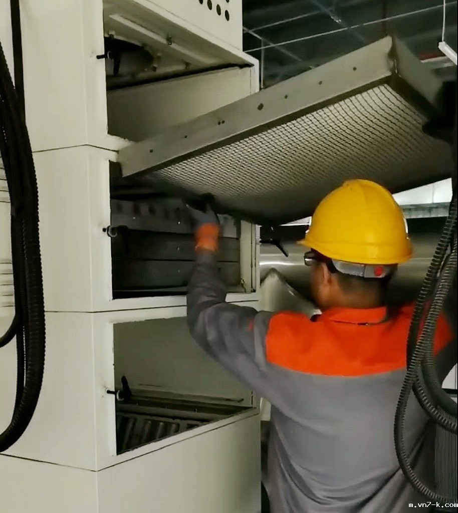 油雾收集器更换滤芯